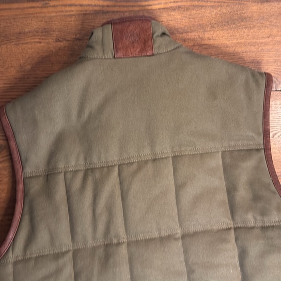 Alan Paine County Collection Men’s Vest - Picture 3 of 7